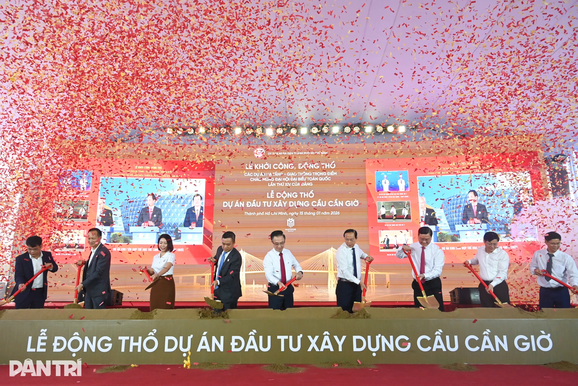 khoi-cong-cau-can-gio-va-buoc-chuyen-minh